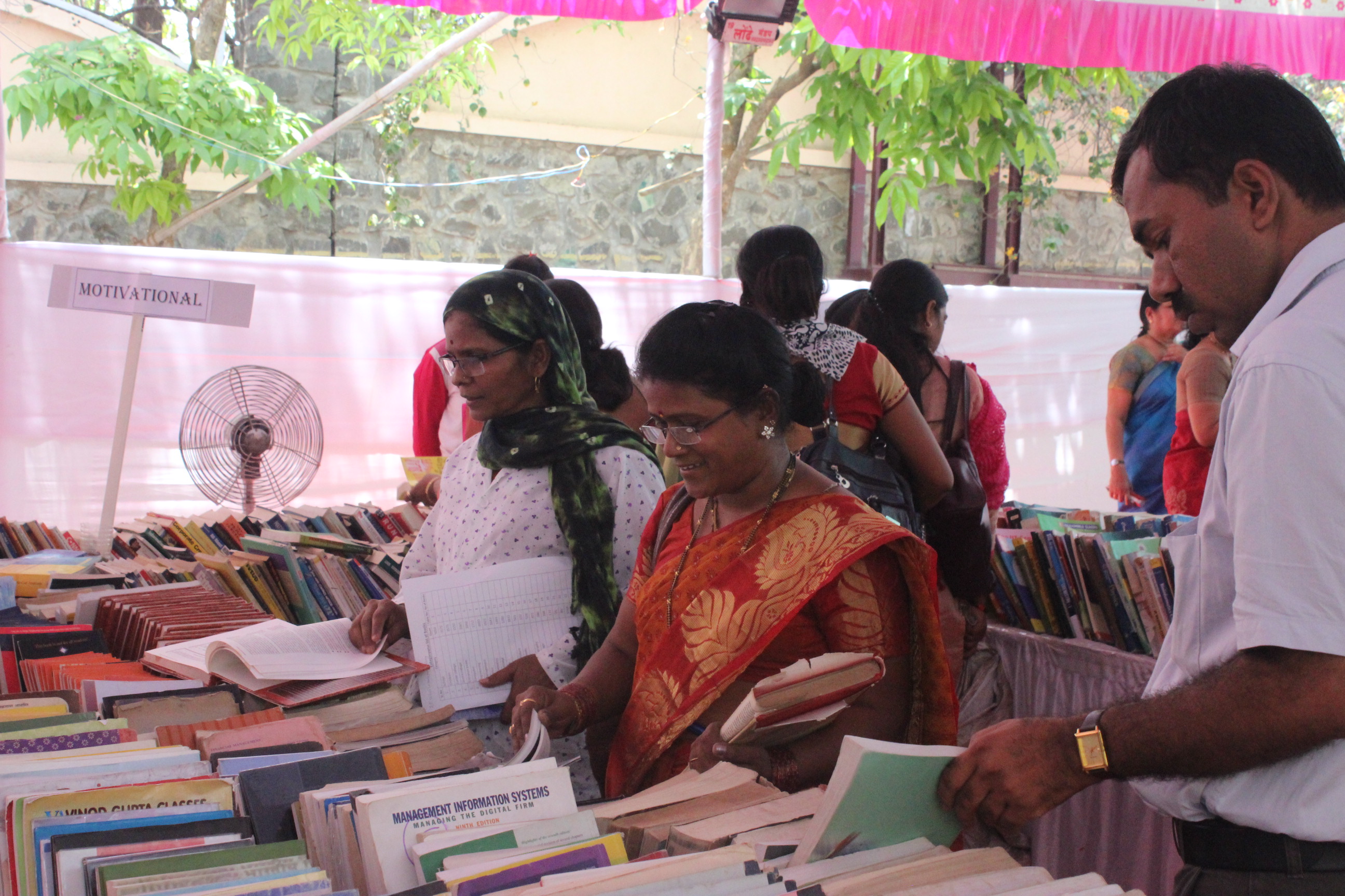MissionmillionbooksexhibitioninBaramati