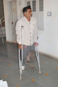 Disabledpersonwithcrutches