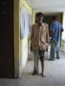 StandingtallwithhisJaipurfoot
