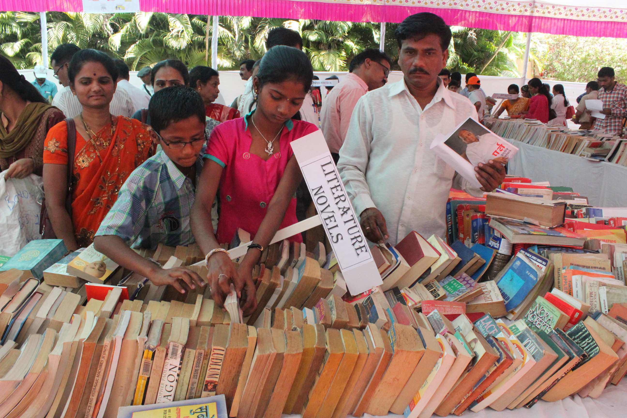 MissionmillionbooksexhibitioninBaramati